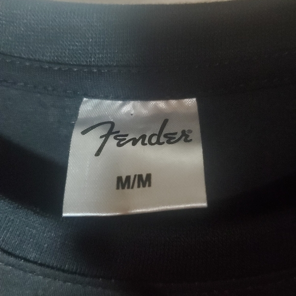 PRELOVED FENDER TSHIRT SIZE M - Picture 3 of 3